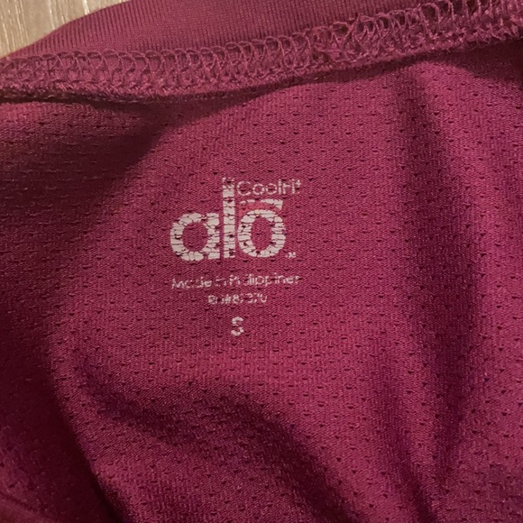 Women’s workout top - Picture 3 of 3